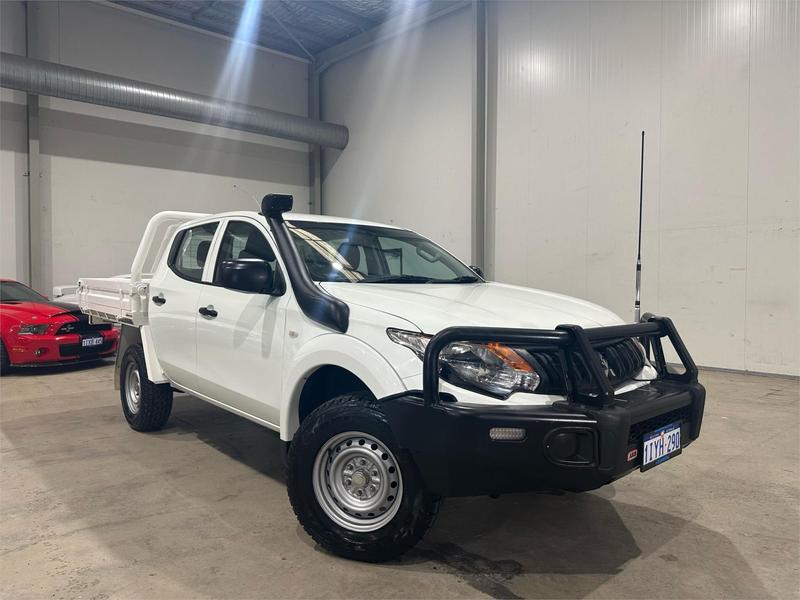 2017 Mitsubishi Triton GLX MQ 4X4 photo 3
