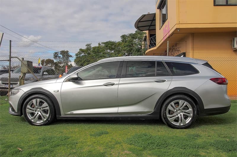 2019 Holden Calais TOURER ZB MY19.5 photo 4