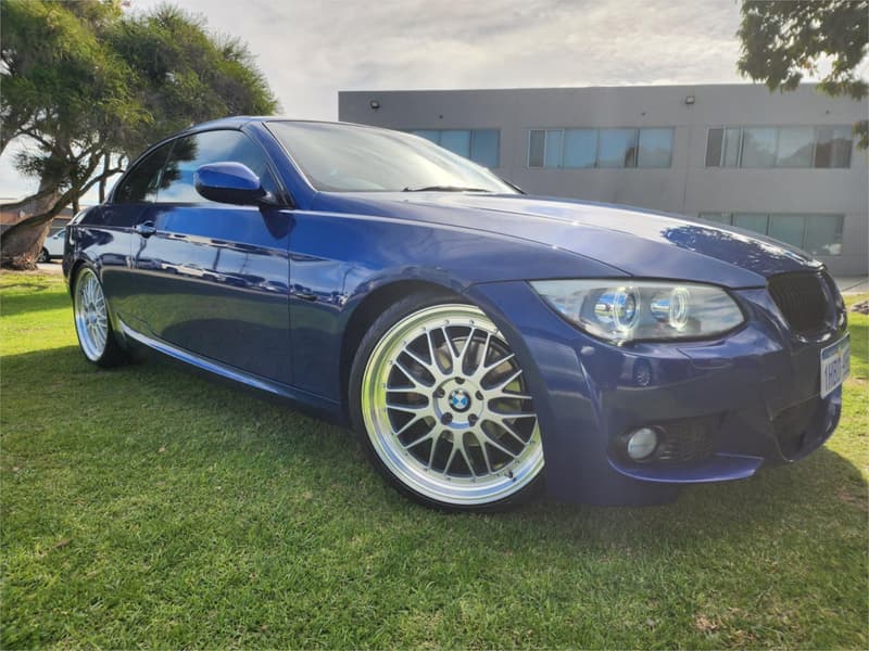 2011 BMW 3 25i E93 MY11 — primary photo
