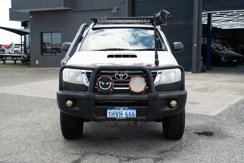 2012 Toyota Hilux SR KUN26R 4X4 photo 5