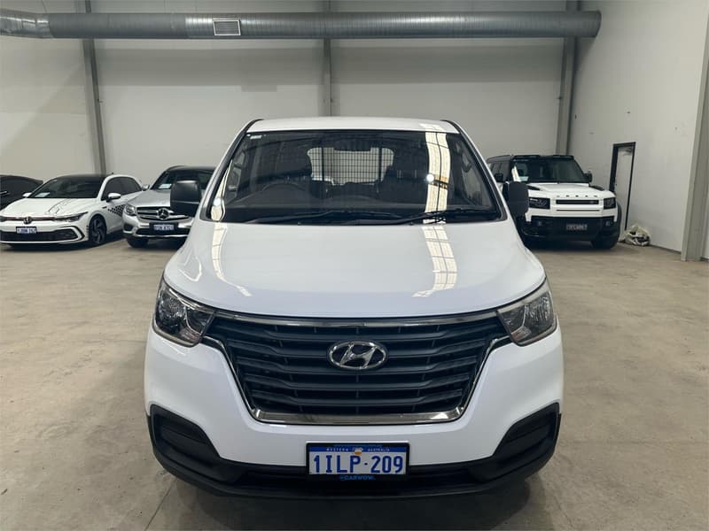 2019 Hyundai iLoad TQ4 photo 2
