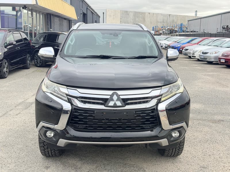 2017 Mitsubishi PAJERO SPORT EXCEED (4x4) 7 SEAT photo 2