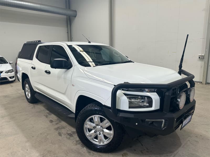 2025 Mitsubishi Triton GLX+ MV 4X4 photo 3