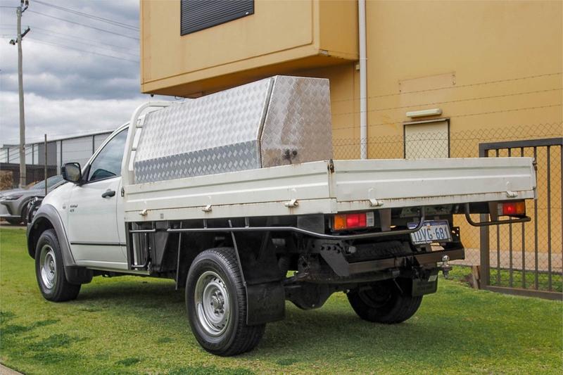 2011 Mitsubishi Triton GLX MN 4X4 photo 2