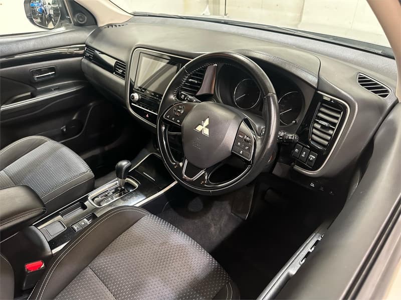 2020 Mitsubishi Outlander ES ZL photo 4
