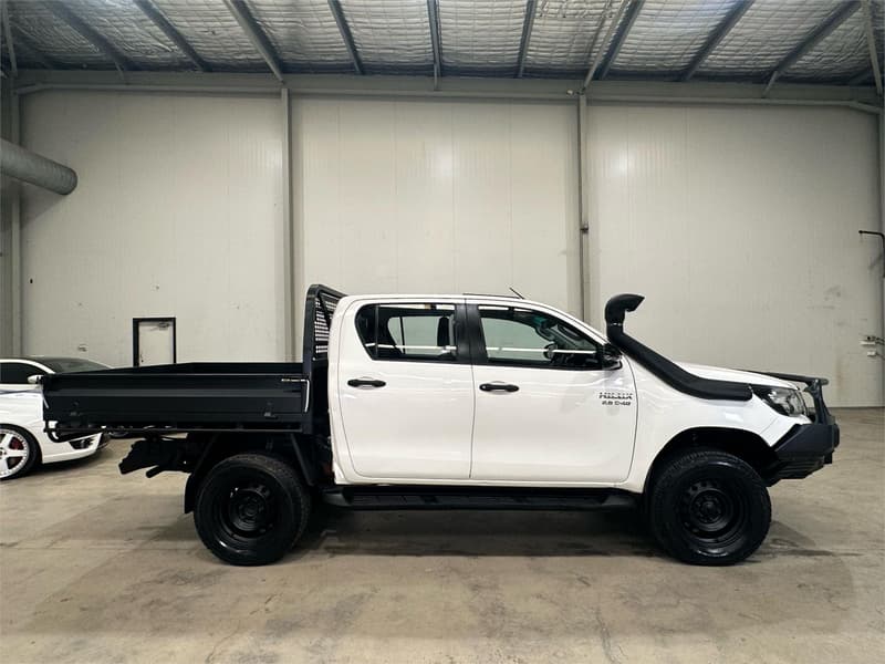 2019 Toyota Hilux SR GUN126R 4X4 photo 4