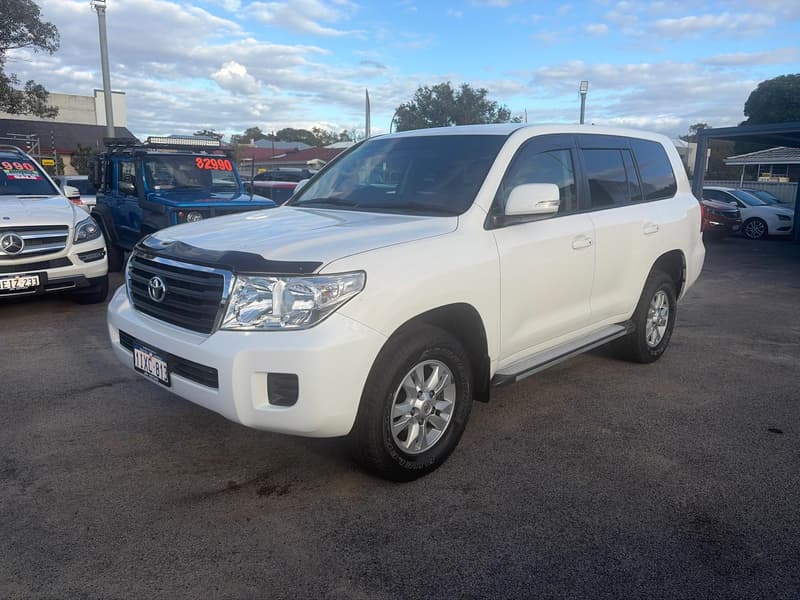 2014 Toyota Landcruiser GXL VDJ200R photo 3