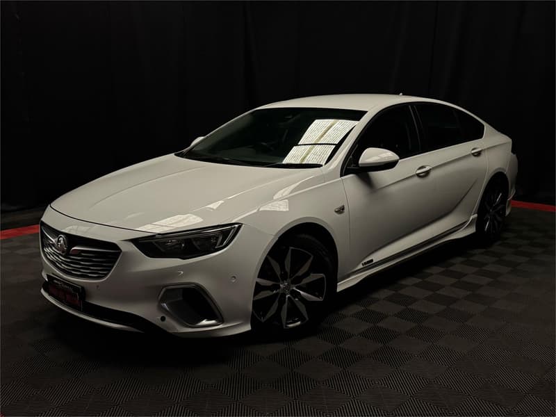 2018 Holden Commodore 4D SEDAN MY18 photo 4