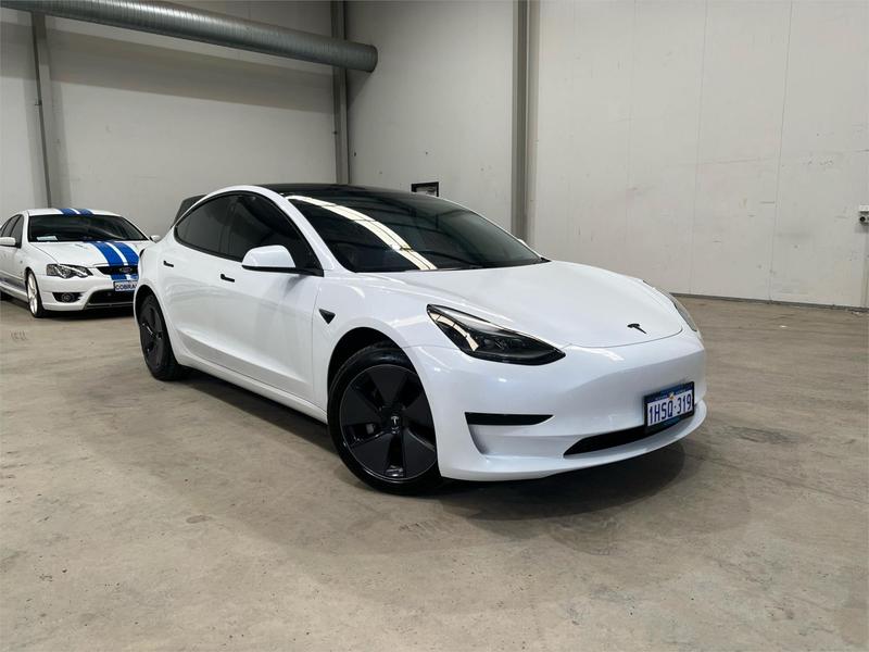 2022 Tesla Model 3 Rear-Wheel Drive photo 3