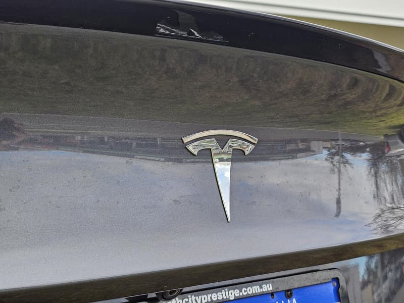 2023 Tesla Model 3 Rear-Wheel Drive Auto photo 3