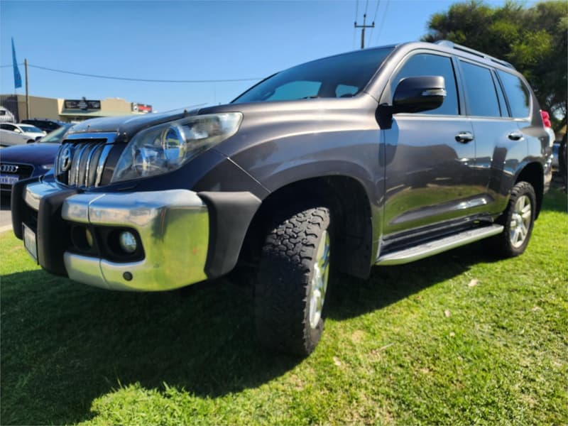 2010 Toyota Landcruiser PRADO KAKADU (4x4) KDJ150R photo 3