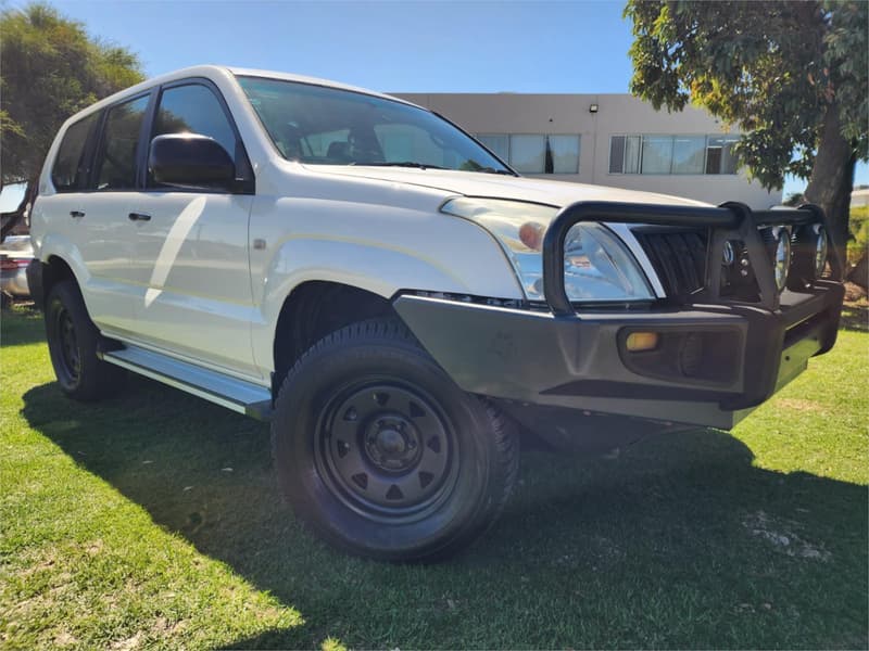2005 Toyota Landcruiser PRADO GX (4x4) KZJ120R — primary photo