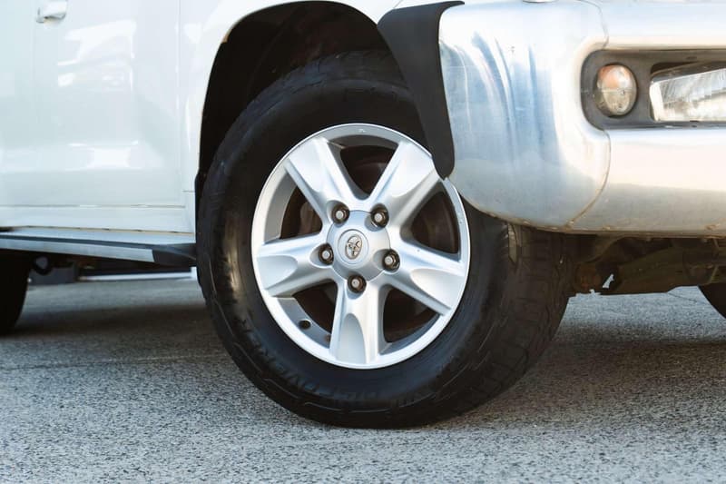 2011 Toyota Landcruiser Altitude VDJ200R photo 2
