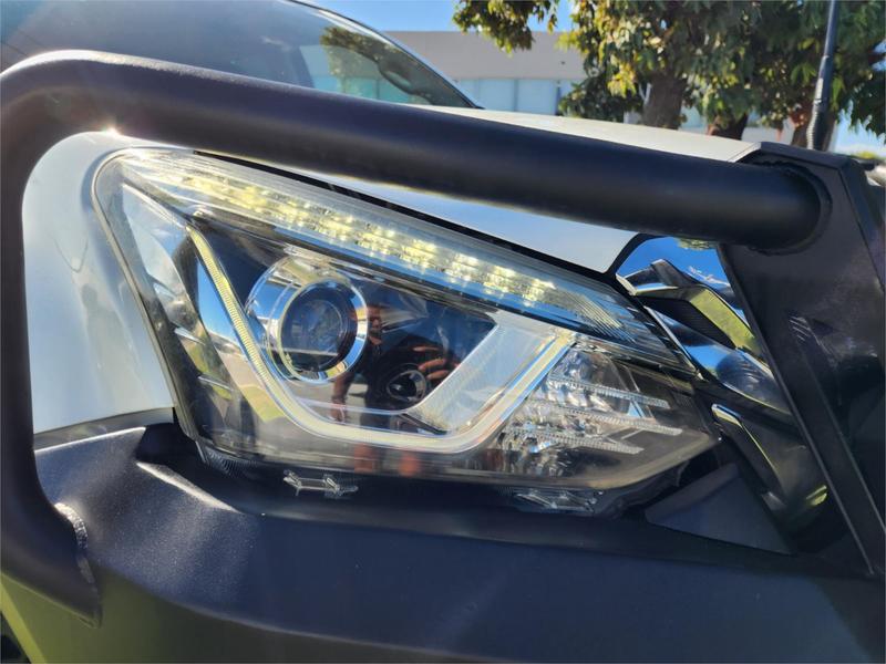 2017 Isuzu MU-X LS-T photo 2