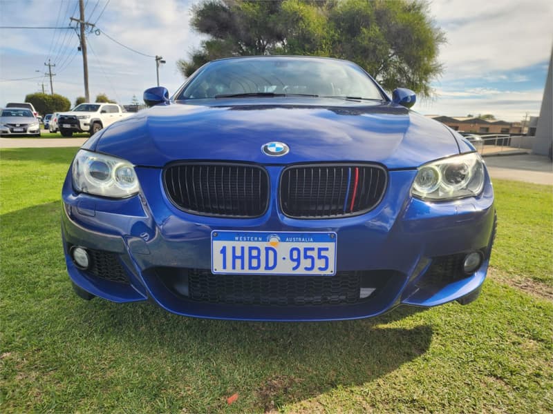 2011 BMW 3 25i E93 MY11 photo 3