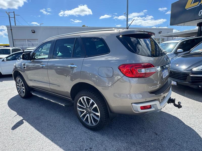 2018 Ford Everest Trend UA II 2.0L photo 3