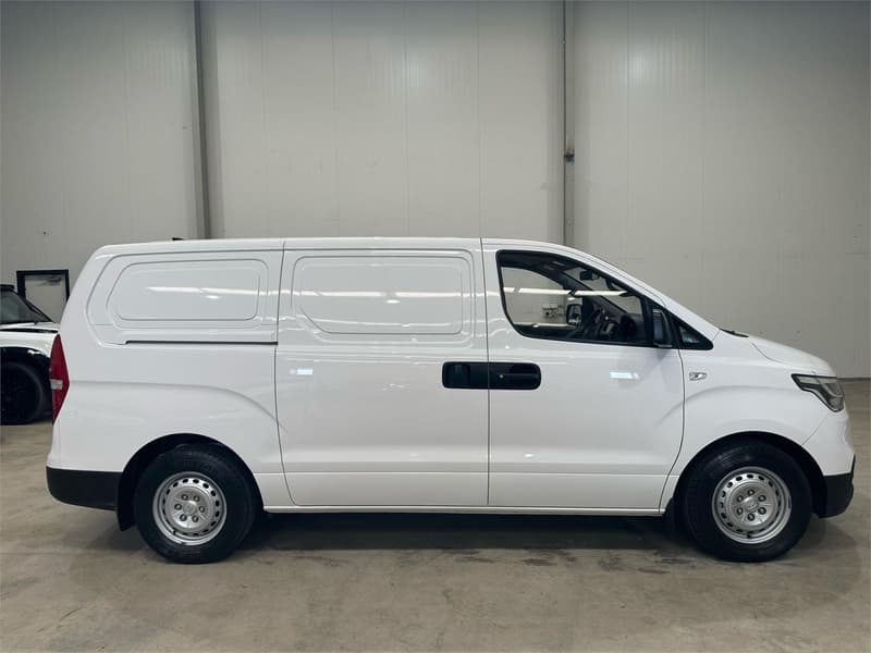 2019 Hyundai iLoad TQ4 photo 4