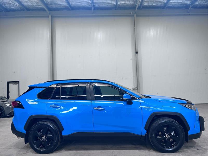 2020 Toyota RAV4 Cruiser AXAH54R photo 4