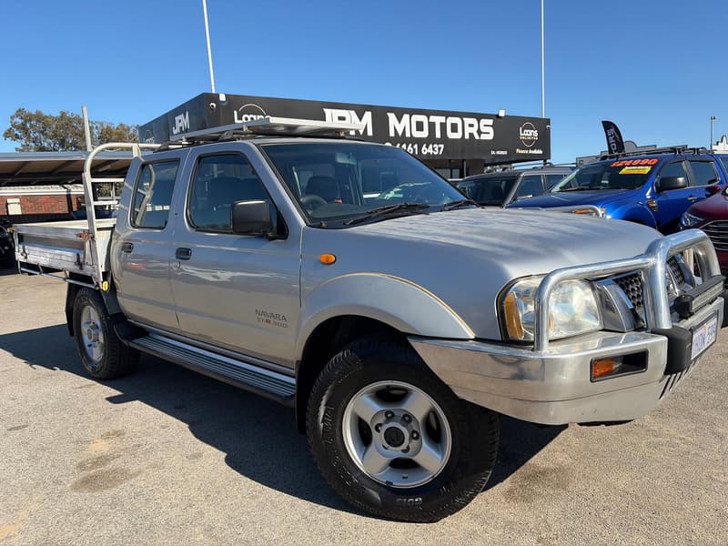2004 Nissan Navara ST-R — primary photo