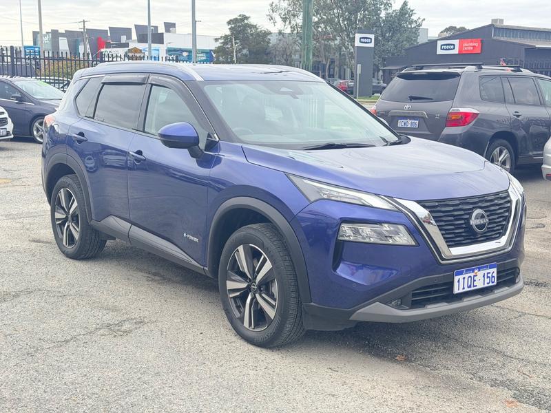 2023 Nissan X-TRAIL ST-L (4WD) e-POWER (HYBRID) photo 2
