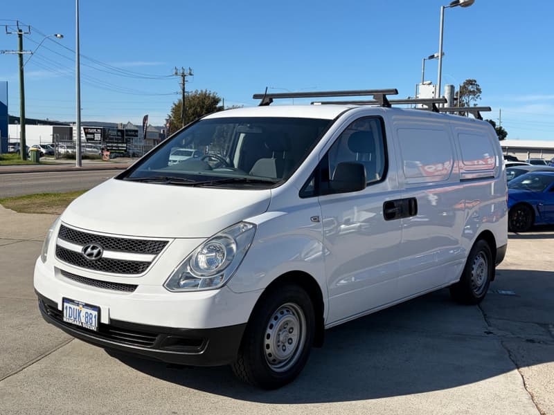 2011 Hyundai iLoad TQ-V photo 3