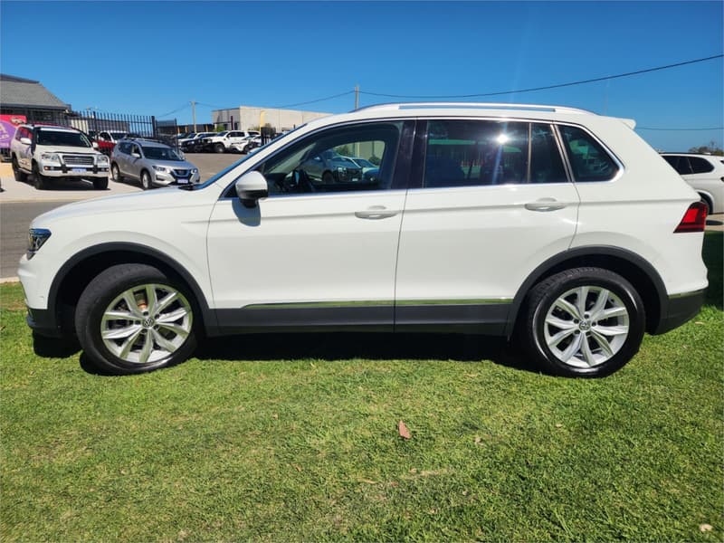 2016 Volkswagen Tiguan 140 TDI HIGHLINE 5NA photo 5