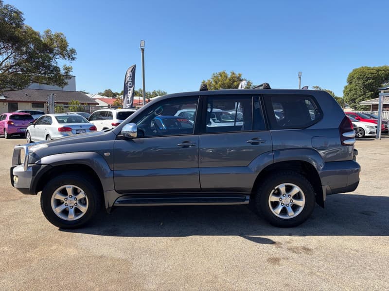 2006 Toyota Landcruiser GXL UZJ100R photo 5