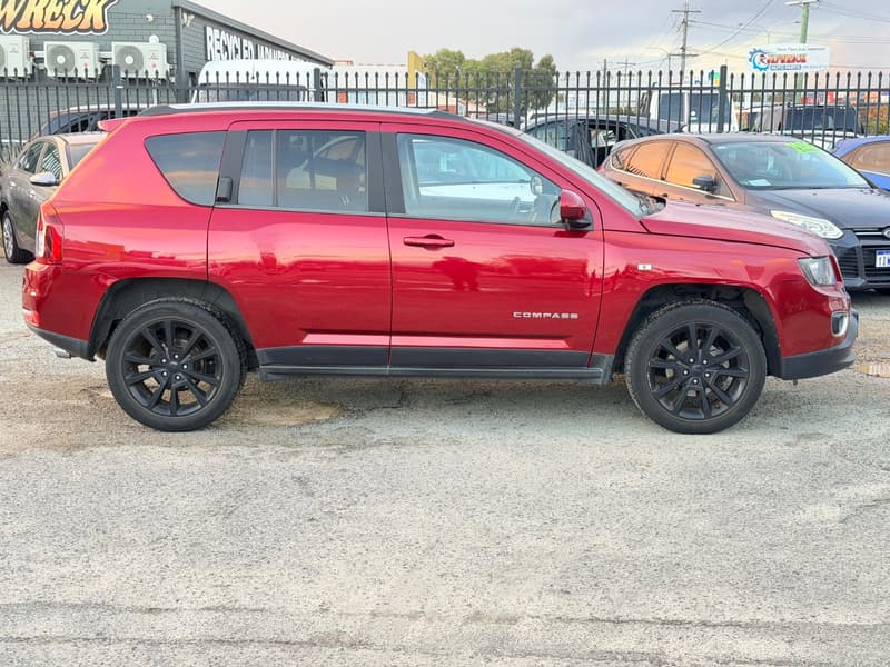 2014 Jeep COMPASS LIMITED (4x4) photo 4