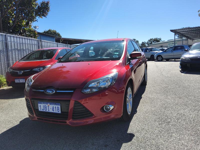2012 Ford FOCUS TREND photo 3