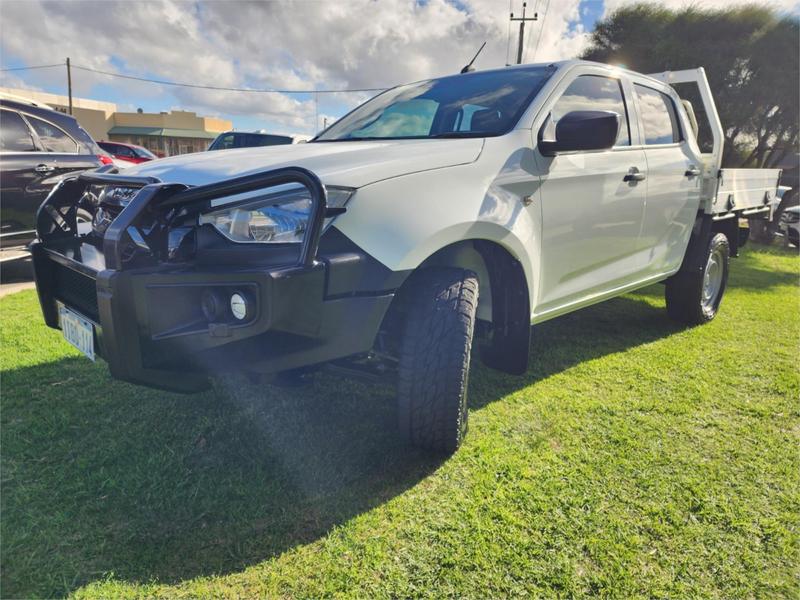 2023 Isuzu D-MAX SX 4X4 photo 4