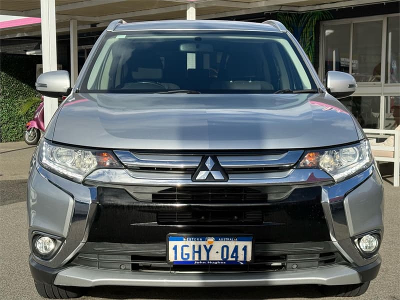 2017 Mitsubishi Outlander LS (4x4) ZK MY18 photo 2