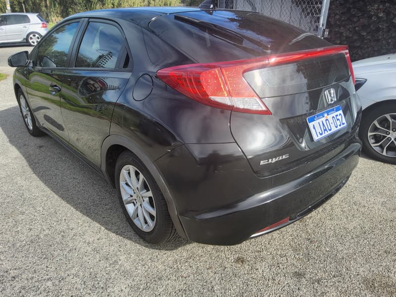 2013 Honda CIVIC VTi-S photo 4
