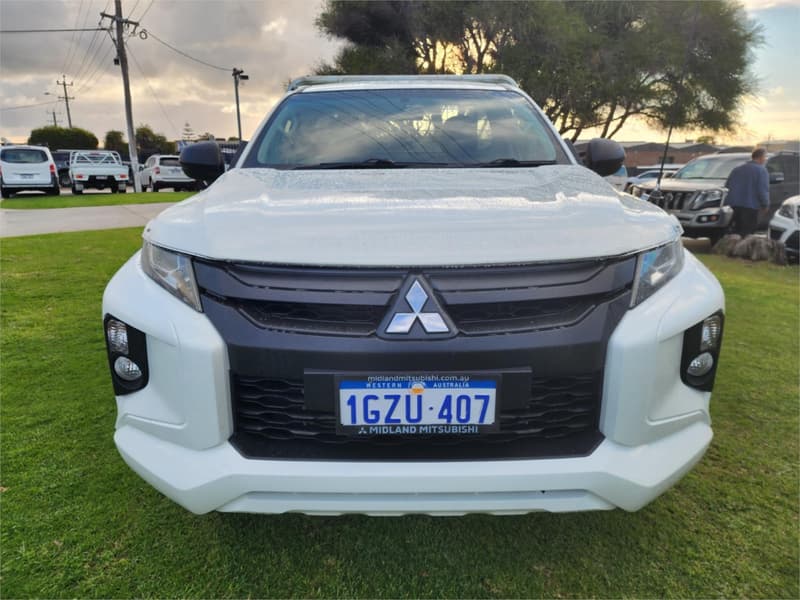 2020 Mitsubishi Triton GLX MR MY20 REAR WHEEL DRIVE photo 3