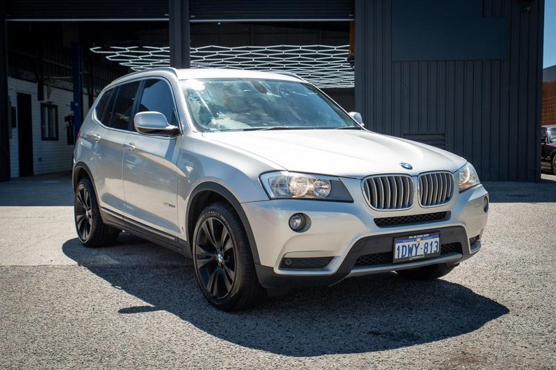 2012 BMW X3 xDrive30d F25 photo 3