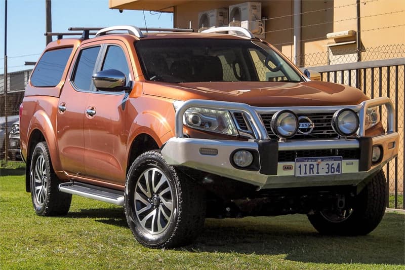 2015 Nissan Navara ST-X (4x4) NP300 D23 4X4 — primary photo