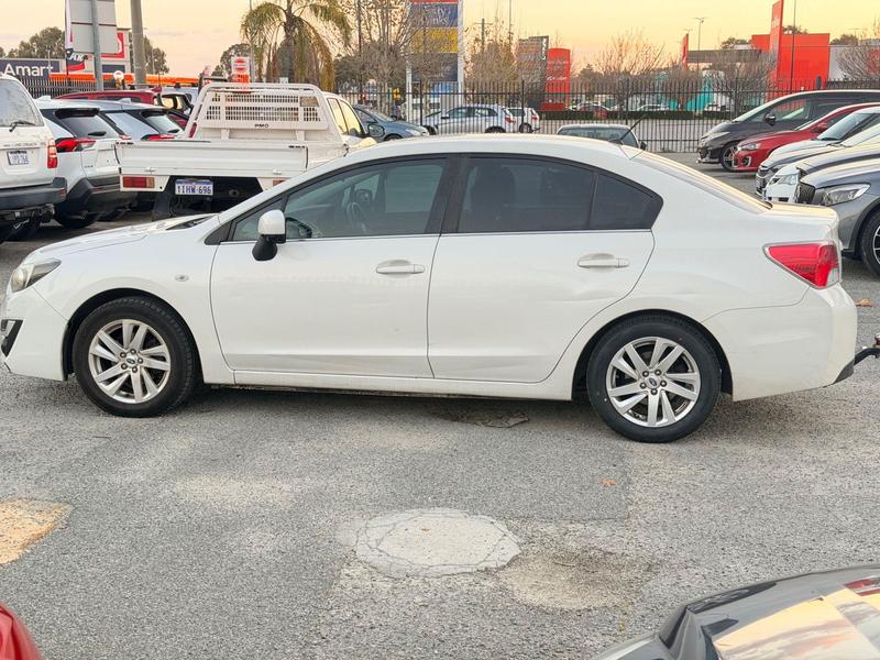 2016 Subaru Impreza 2.0i G4 photo 5