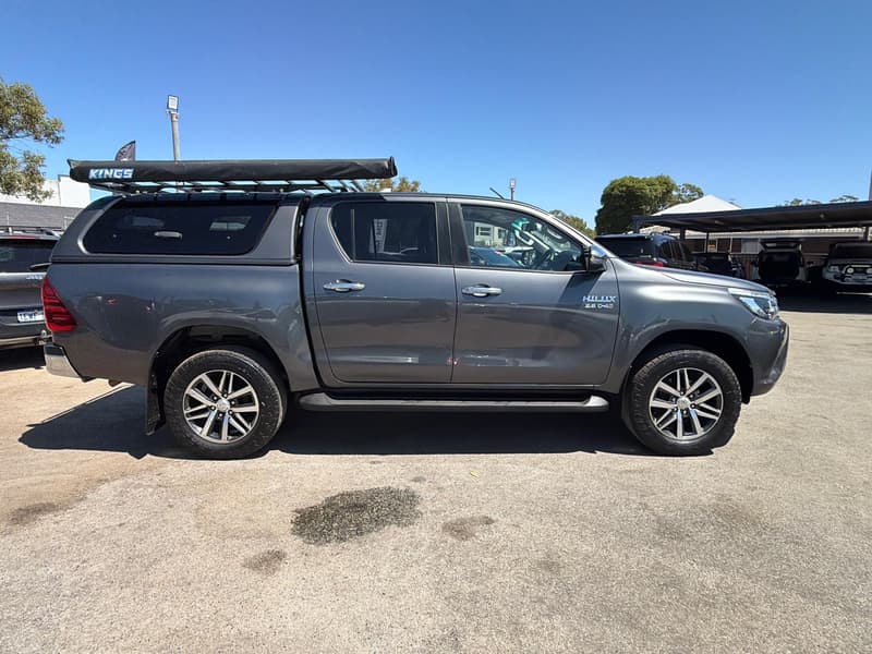 2017 Toyota Hilux SR5 GUN126R 4X4 photo 3