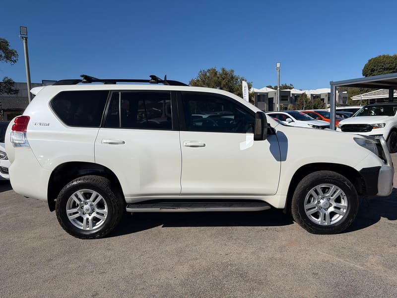 2009 Toyota Landcruiser PRADO KAKADU (4x4) GRJ150R photo 3