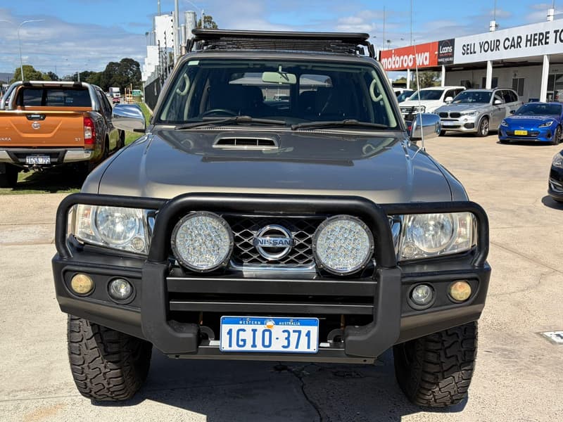 2011 Nissan Patrol ST GU 7 photo 2