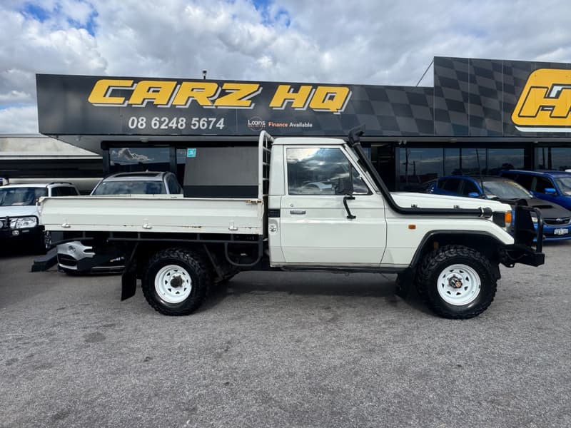 1992 Toyota LANDCRUISER (4x4) photo 2