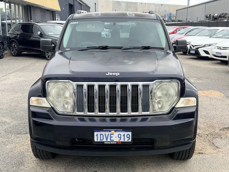 2012 Jeep CHEROKEE SPORT (4x4) KK MY12 KK photo 2
