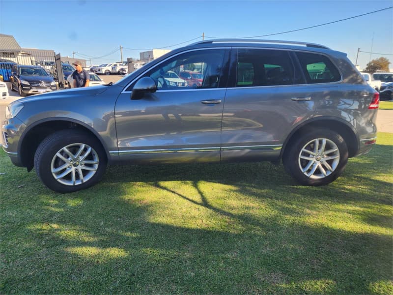 2015 Volkswagen Touareg 150 TDI ELEMENT 7P MY16 photo 5
