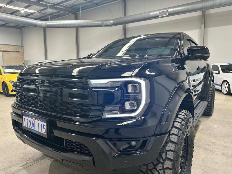 2025 Ford Ranger Raptor 4X4 3.0L photo 2