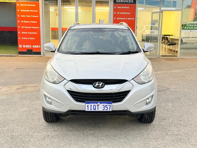 2011 Hyundai iX35 ELITE (AWD) photo 2