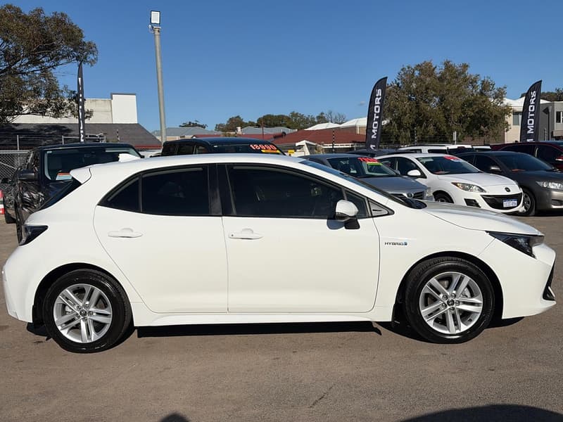 2020 Toyota Corolla Ascent Sport Hybrid ZWE211R photo 3
