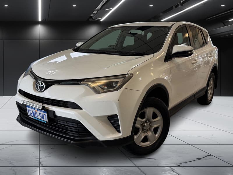 2017 Toyota RAV4 GX ZSA42R photo 2