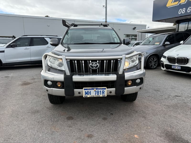 2013 Toyota LANDCRUISER PRADO GXL (4x4) photo 4
