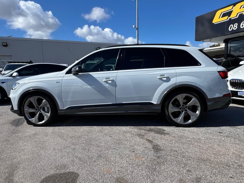 2020 Audi Q7 50 TDI S line 4M photo 2