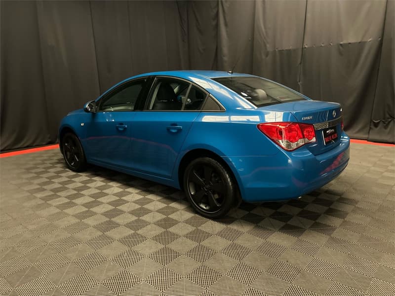 2014 Holden Cruze Equipe JH Series II photo 3