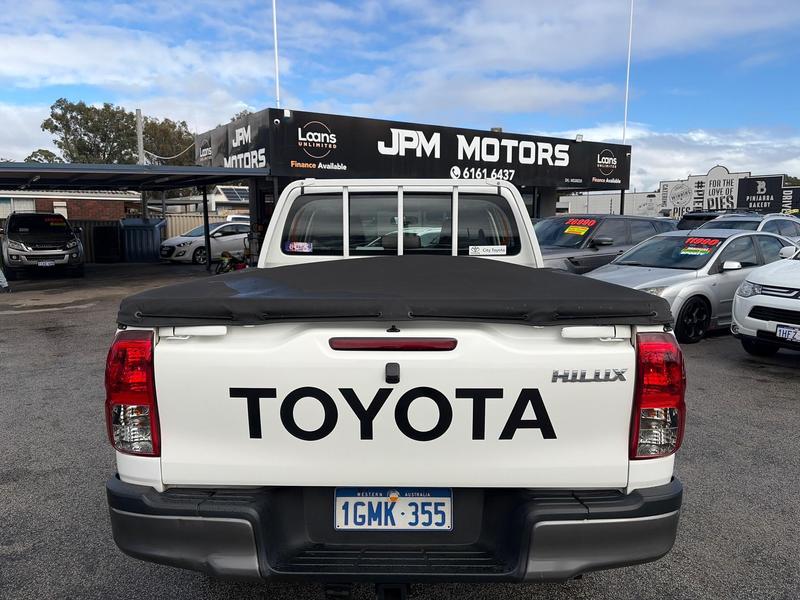 2018 Toyota Hilux SR GUN126R 4X4 photo 5